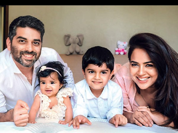 यम्मी मम्मी या सेक्सी सैम?