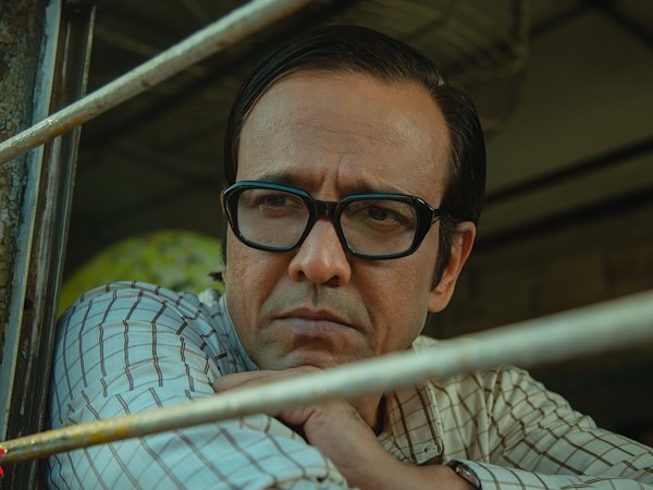 बहरूपिया- श्रीजीत मुखर्जी