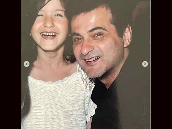 शनाया कपूर - संजय कपूर