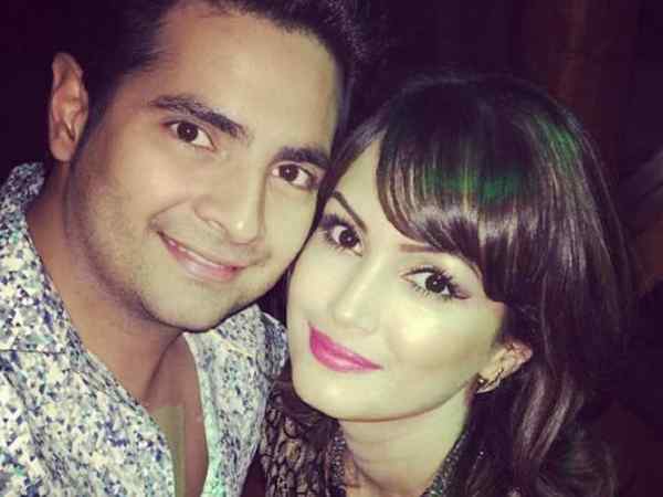 सालों का था साथ सालों का था साथ