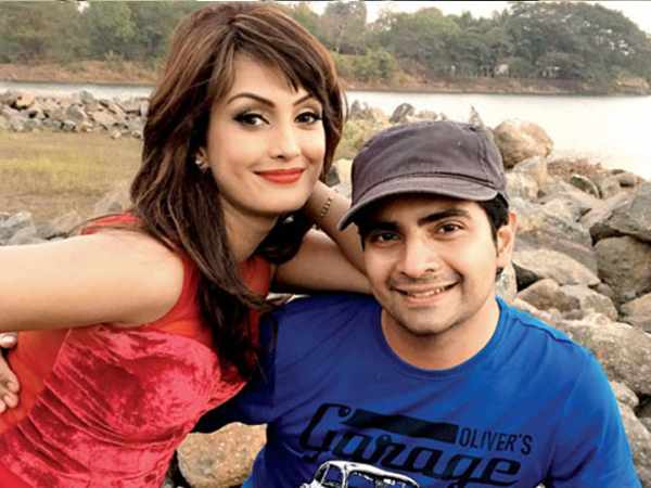 सोशल मीडिया पर सब ठीक सोशल मीडिया पर सब ठीक