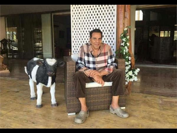 धर्मेंद्र का लग्जरी फार्महाउस