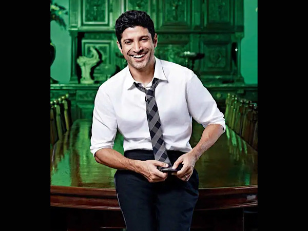 सवाल: आप एक्टर होने के साथ साथ एक डायरेक्टर भी हैं। शूटिंग के वक्त अपने अंदर के डायरेक्टर को शांत रख पाते हैं?