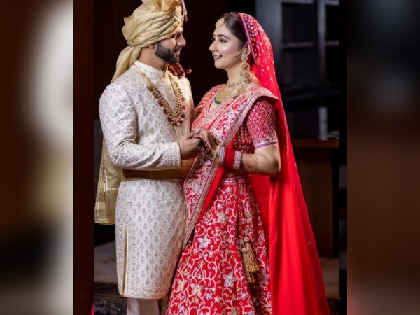 राहुल ने थामा दिशा का हाथ