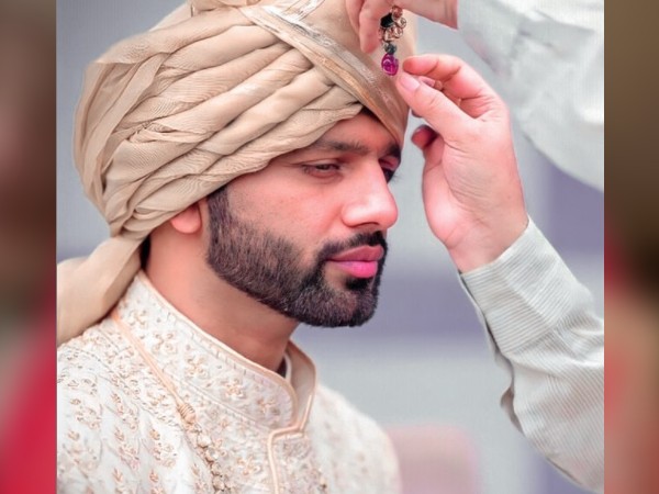 राहुल वैद्य की शेरवानी