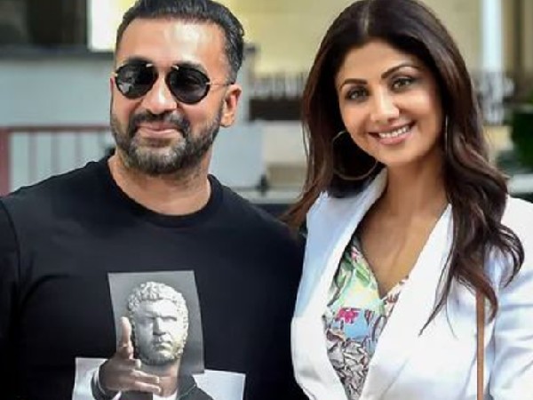 पुलिस हिरासत में राज कुंद्रा पुलिस हिरासत में राज कुंद्रा