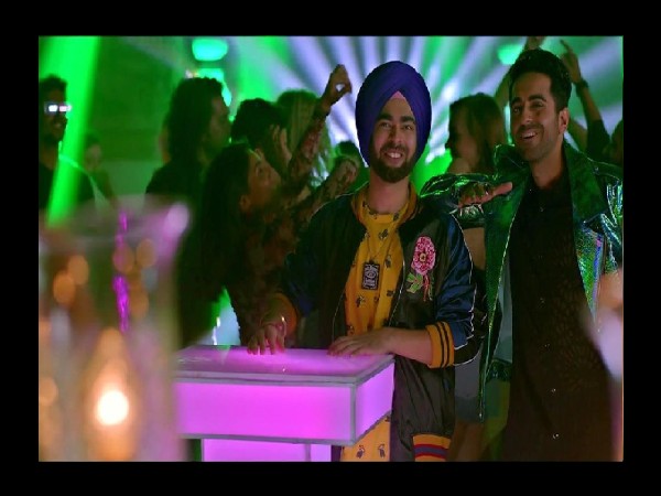 सिर्फ हीरो का दोस्त क्यों? मैं ये नहीं सोचता सिर्फ हीरो का दोस्त क्यों? मैं ये नहीं सोचता