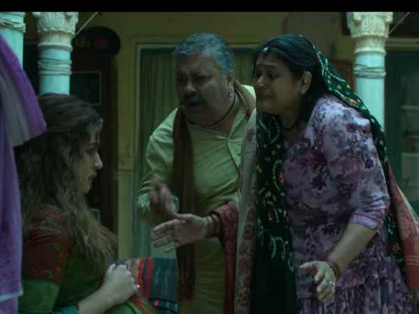 सपोर्टिंग स्टारकास्ट