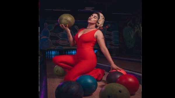 नेहा भसीन का बोल्ड अंदाज