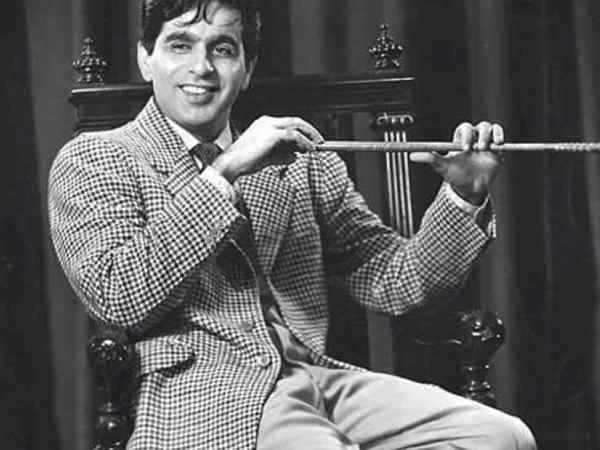 मां को एकटक ताकते थे