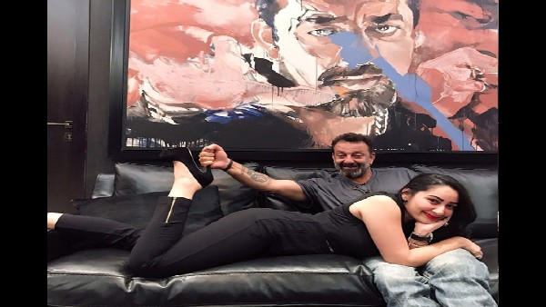 साल 2013 में जेल गए संजय दत्त साल 2013 में जेल गए संजय दत्त