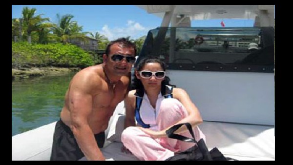 गहरा होता गया रिश्ता, परिवार शादी के लिए नहीं था तैयार गहरा होता गया रिश्ता, परिवार शादी के लिए नहीं था तैयार