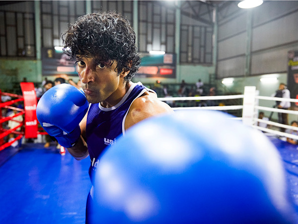 सवाल: फिल्म की पहली झलक के बाद से ही आपके बॉडी ट्रांसफॉर्मेशन की काफी चर्चा हो रही है। ये कितना आसान या मुश्किल रहा?