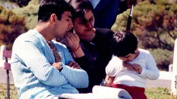 akshay-kumar-s-pictures-from-sister-alka-bhatia-wedding-viral-as-he-wishes-her-happy-rakshabandhan