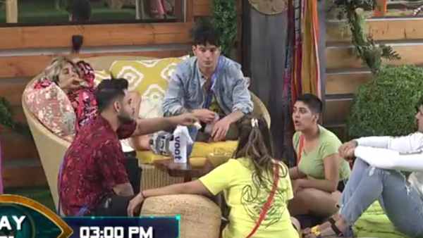 मिलिंद गाबा ने किया बचाव