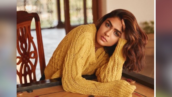 मृणाल ठाकुर का ग्लैमरस अवतार