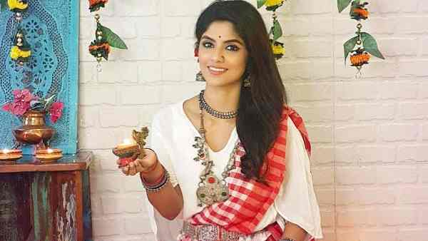 सायंतनी घोष - तेरा यार हूं मैं