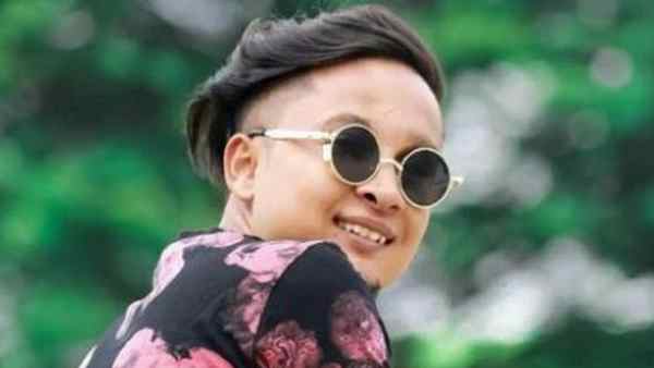 पिता से सीखा संगीत