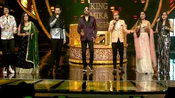 मीका के साथ किया है परफॉर्म