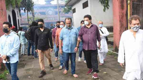 इंडस्ट्री के साथी