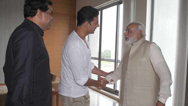 आपके माता पिता के संस्कार साथ हैं