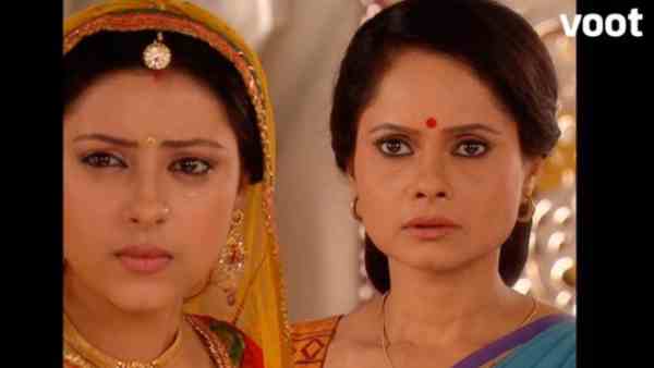 सादिया सिद्दीकी, प्रत्यूषा बनर्जी - बालिका वधू