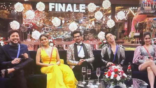 फाइनलिस्ट हुए इंट्रोड्यूस