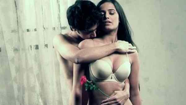 पूनम पांडे - नशा