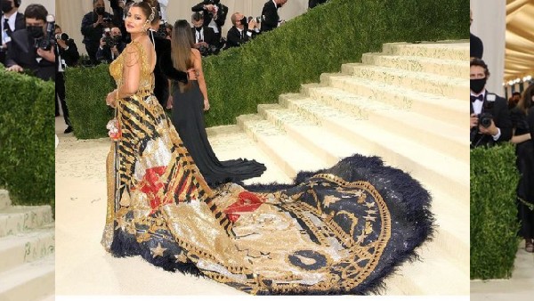 सुधा रेड्डी का गाउन सुधा रेड्डी का गाउन