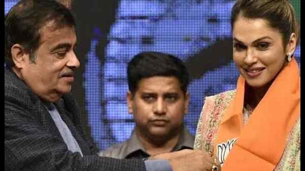 फिल्मों से राजनीति तक