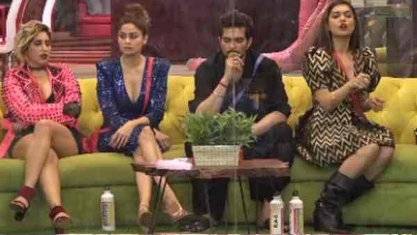 घर में दो दोस्त