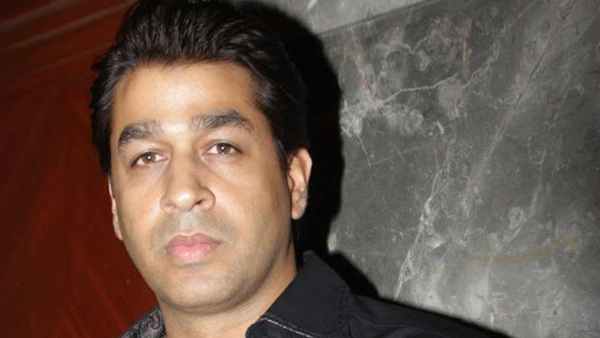 नशे में धुत था आदमी