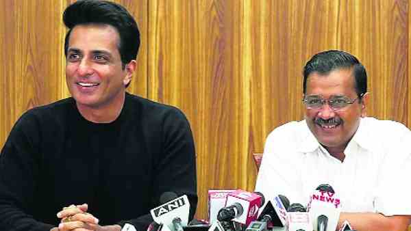 income-tax-raids-sonu-sood-s-office-properties-finds-loopholes-in-his-accounts-130-crore-nett-worth