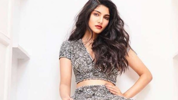 बॉलीवुड डेब्यू