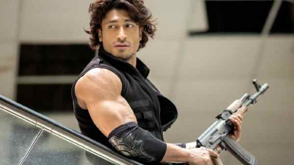 कमांडो से बढ़ाई फैन फॉलोइंग