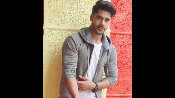 अलग स्टाइल है