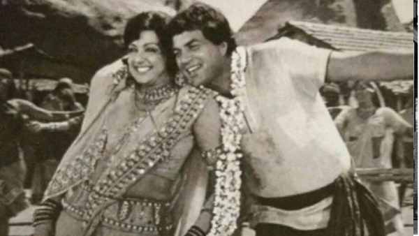 शोले की शूटिंग के दौरान, यूं आया ट्विस्ट