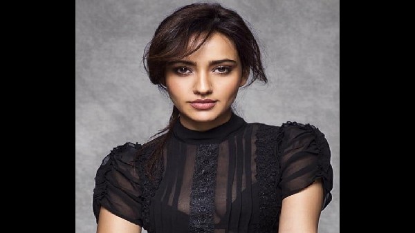 बॅालीवुड में अभिनेत्रियों की सेल्फ लाइफ कम है