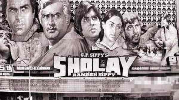 hema-malini-amitabh-bachchan-recreate-sholay-on-kaun-banega-crorepati-sets-with-ramesh-sippy