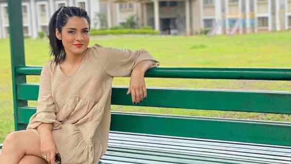 ‘ज़िद्दी दिल- माने ना' की कोयल, यानि सिम्पल कौल ‘ज़िद्दी दिल- माने ना' की कोयल, यानि सिम्पल कौल