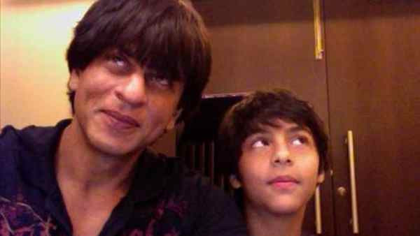 हमेशा लेते रहते हैं खबर