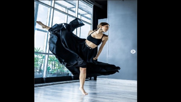 अलाया फर्नीचरवाला का हॅाट लुक अलाया फर्नीचरवाला का हॅाट लुक