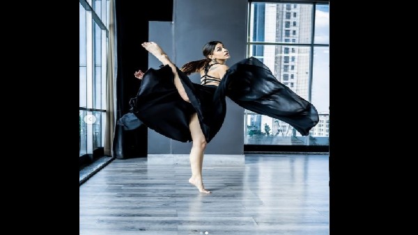 अलाया फर्नीचरवाला का बोल्ड लुक अलाया फर्नीचरवाला का बोल्ड लुक