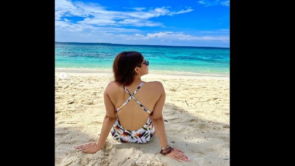 अनु्ष्का सेन का हॅाट वेकेशन अनु्ष्का सेन का हॅाट वेकेशन