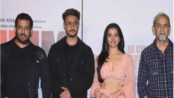 'अंतिम' को लेकर महेश मांजरेकर ने आपकी बहुत तारीफ की है, और कहा कि 'आयुष director's actor हैं'। आपका उनके साथ काम करने का अनुभव कैसा रहा?