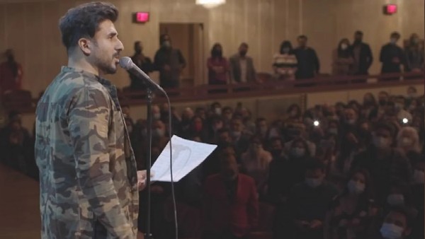 सार्वजनिक तौर पर वीर दास ने मांगी माफी सार्वजनिक तौर पर वीर दास ने मांगी माफी