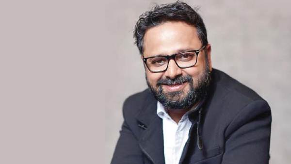 135 करोड़ की फीस