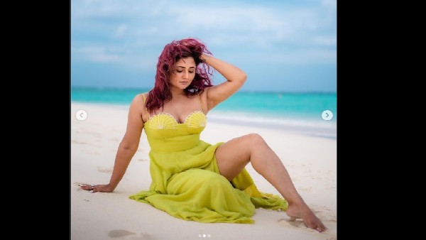 रश्मि देसाई के साथ लिव इन