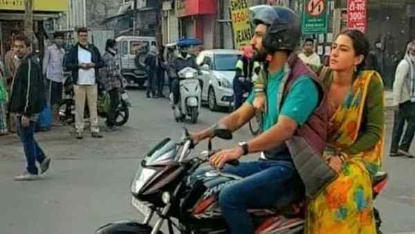 सारा अली खान के साथ शूटिंग सारा अली खान के साथ शूटिंग