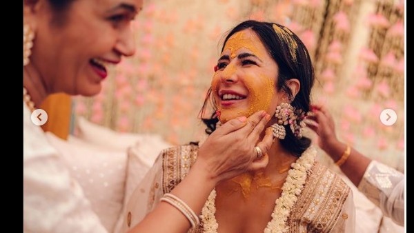 कैटरीना कैफ की हल्दी की तस्वीर